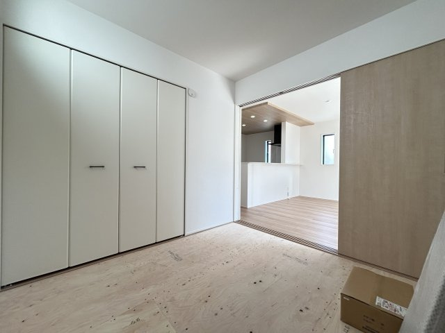 家族でくつろげる収納付き和室
