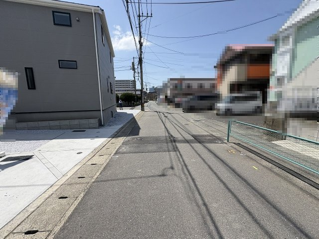 現地写真。前面道路です。
