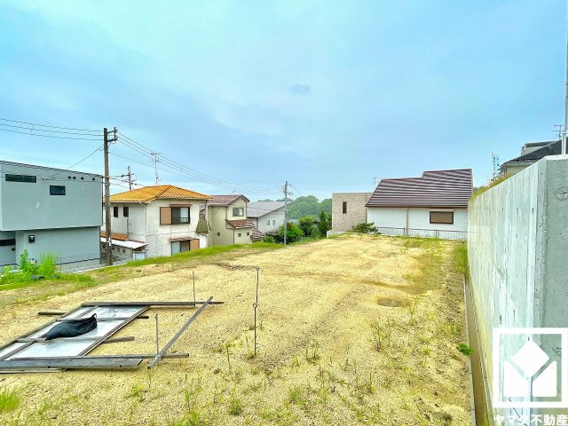 現況更地のため、余分な解体費用を抑えられ、スムーズに建築に入れます。