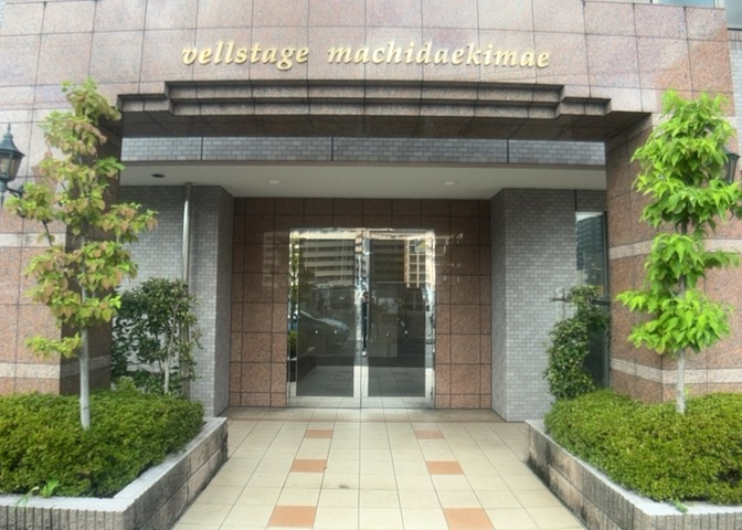 マンションのエントランスには、もともと風よけや防犯の役割がありますが、マンションによって宅配ボックスなどの設備が備わっている所もあります。日々の生活をイメージしながら生活しやすさをチェックしましょう。