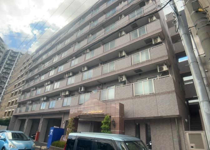 ＳＲＣ造は強度や耐震性の面でもRC造と比べて優れています。そのため、10階建以上の高層または超高層マンションなどの建築にも多く採用されています。柱や梁などのサイズが小さくても高い耐震性を確保できます。