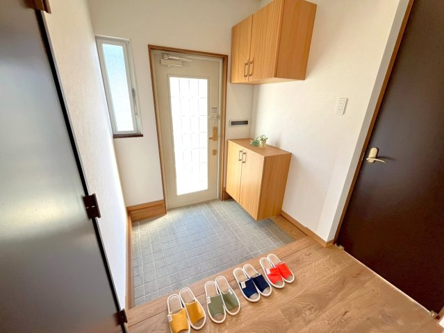 明るく清潔感のある玄関です♪