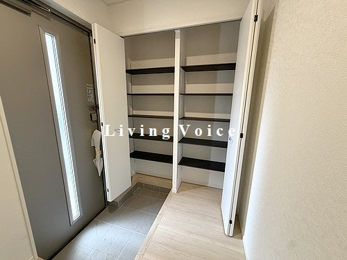 SIC　厚木市愛名第10　新築一戸建て　全3棟