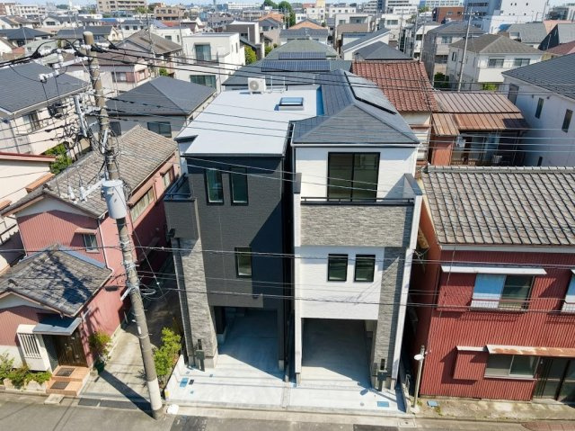 前面道路含む現地写真です