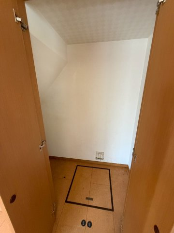 収納が豊富で、暮らしやすさに配慮した間取りです。