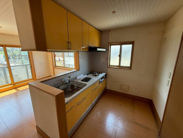 リビングとつながる対面式で、家族との会話もはずみます。