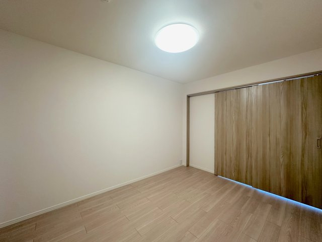 洋室6帖　間取り図右下の部屋