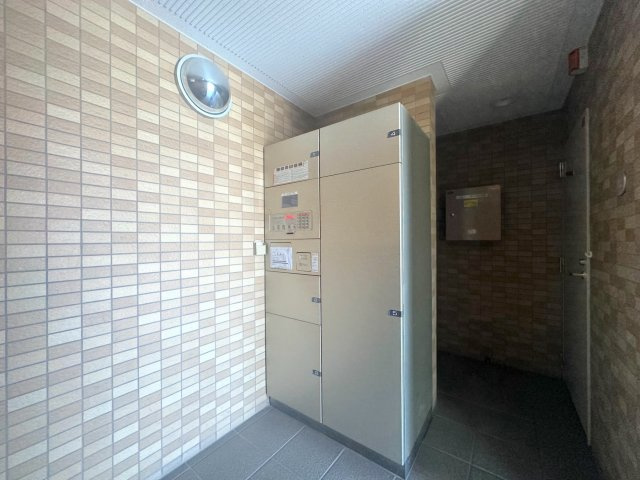 宅配ボックス