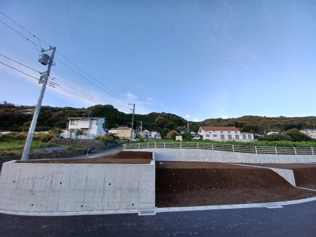 最寄り駅が近いなどの交通アクセスが良い土地だと暮らしやすいですよね。通勤・通学の観点から土地を選ぶことも大切です！自身や家族のライフワークからあったの物件を探しましょう！当社営業がお力になります！