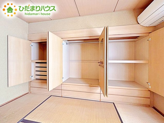 収納スペースが広いため、布団や季節家電など大型のものを収納できますね