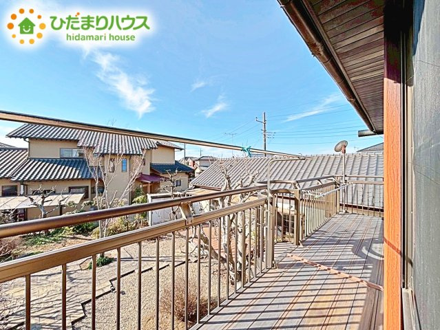 広々としたバルコニーは、大量の洗濯物を干しても余裕！お布団だって、家族全員分をいっきに干せますね(^O^)