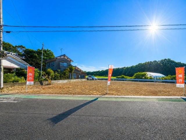落ち着いた雰囲気の外観です