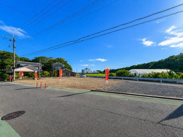 落ち着いた雰囲気の外観です