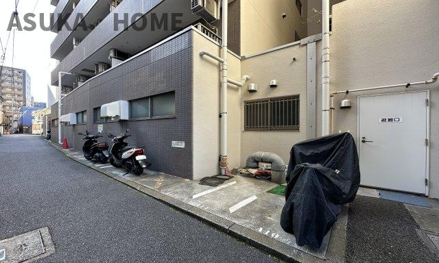 バイク置き場の空き状況については、その都度、確認いたしますのでお気軽にお聞きください。