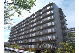 日興千里台スカイタウンB棟の外観