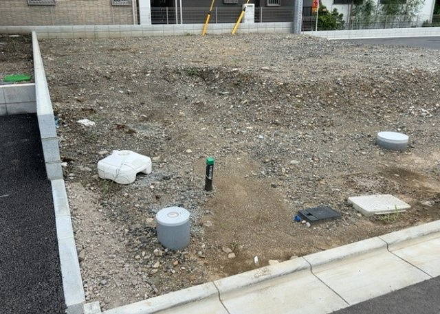 物件の詳細については、現地を見てわかること以外に、役所や法務局などで調べないとわからないことがあります。そのため、現地に行く場合は、もしこの物件を買ったらどのような生活ができるかをイメージしましょう。