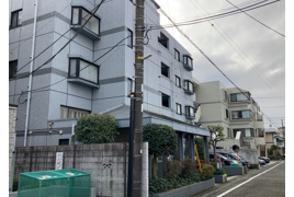 リズ東林間の外観