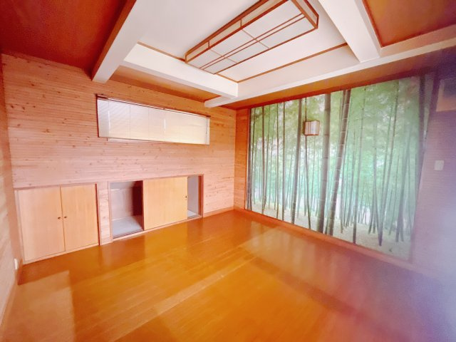 ママ友が来ても子供達には子供部屋で遊んでいてもらうことができます。ママ達はリビングで楽しくおしゃべりに華を咲かせながら気兼ねなく盛り上がれます♪
