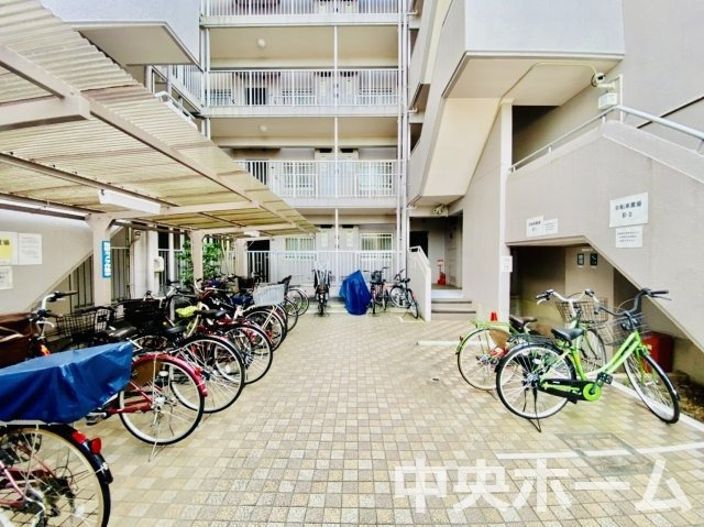 【自転車置き場】最新の空き状況や費用などの詳細は担当スタッフまでお問い合わせください。