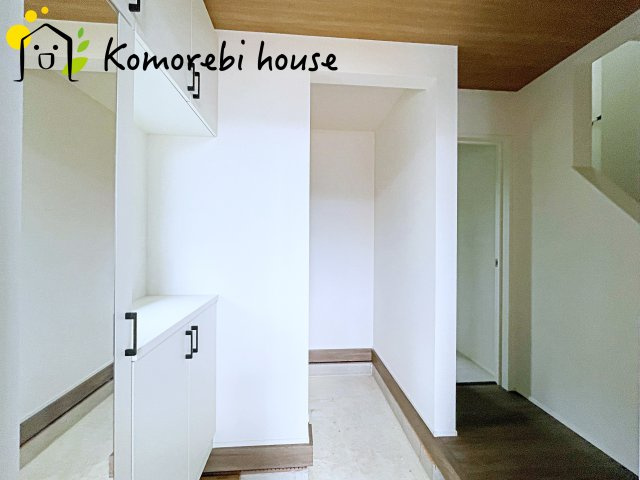 落ち着いた玄関です