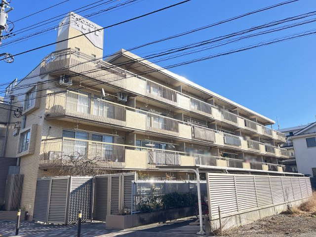 駅前に商業施設が多く、お買い物など便利な環境