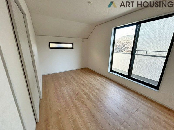 【町田市鶴川４丁目　新築一戸建て　3号棟の洋室】