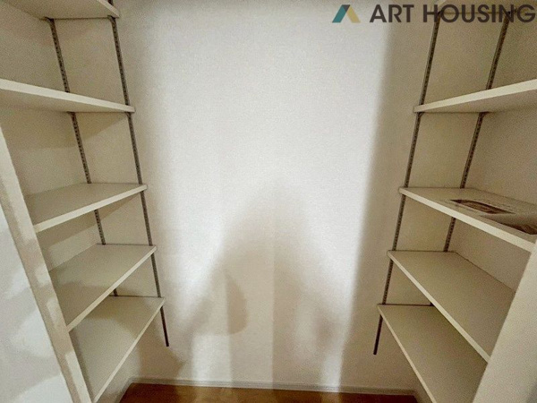 【町田市鶴川４丁目　新築一戸建て　3号棟の収納】