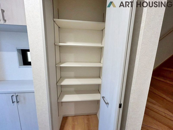【町田市鶴川４丁目　新築一戸建て　3号棟の収納】