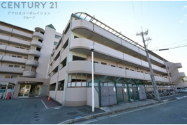 ユニライフ川西多田の外観