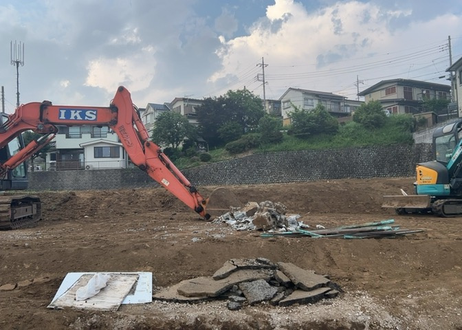 物件の詳細については、現地を見てわかること以外に、役所や法務局などで調べないとわからないことがあります。そのため、現地に行く場合は、もしこの物件を買ったらどのような生活ができるかをイメージしましょう。