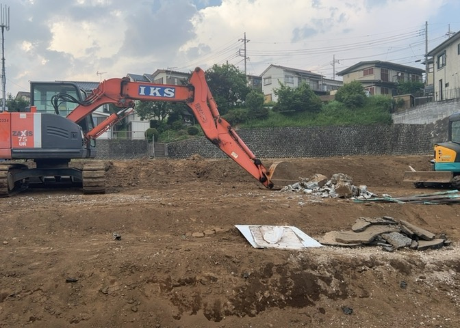 人が暮らすうえで日光は大切な要素となります。日当たりの良さは譲れないポイントですね。併せて近くに大きな建築物の建築予定がないか、あるいはそれが可能な土地が近くにないか事前に確認することもお勧めします。