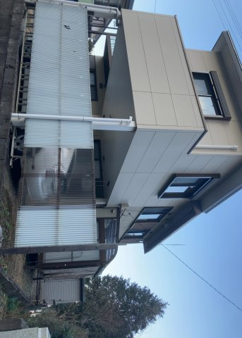 隣家の土地はどうなっているのか、生活利便施設が近くにあるのか、学校まで近いかなど、お客様のライフスタイルにあわせたイメージが重要です。また、近くにあると困る施設が近くにないかも確認するといいでしょう。