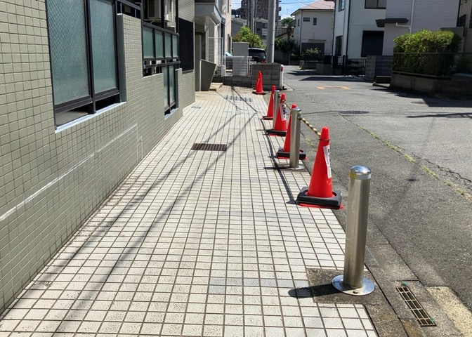 共用部分は、一棟の建物に住む区分所有者全員が共同で所有するとし、共用部分の管理、補修などは、区分所有者で形成される管理組合が行います。個人の判断で勝手に変更することはできませんので覚えておきましょう。