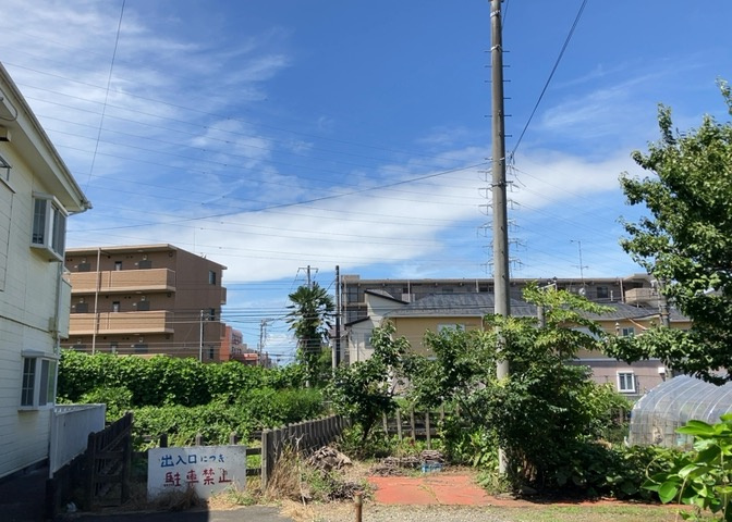 景色重視でお家選ぶをするとスーパーが遠い！学校が遠い！など生活をするうえで利便性で困ることもあります。まず一度現地を見学する際に、周辺の施設などがあるかを確認し、暮らし始めた後のことを想像しましょう。