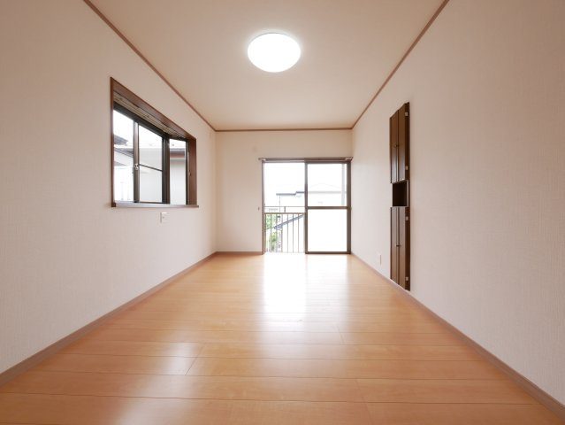 2階　7.5帖　洋室　ウォークインクローゼット付きのお部屋です。