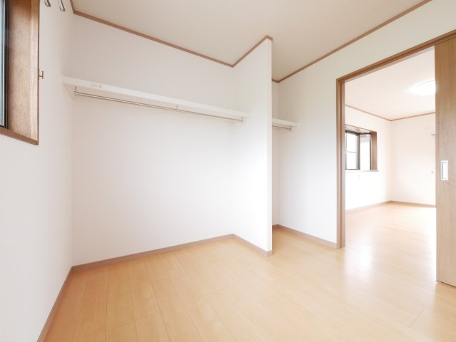 2階7.5帖洋室のウォークインクローゼット　約4.5帖の広さ