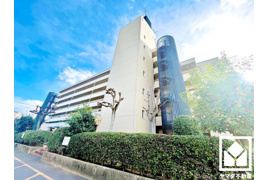 ユニ宇治マンション1号館の外観