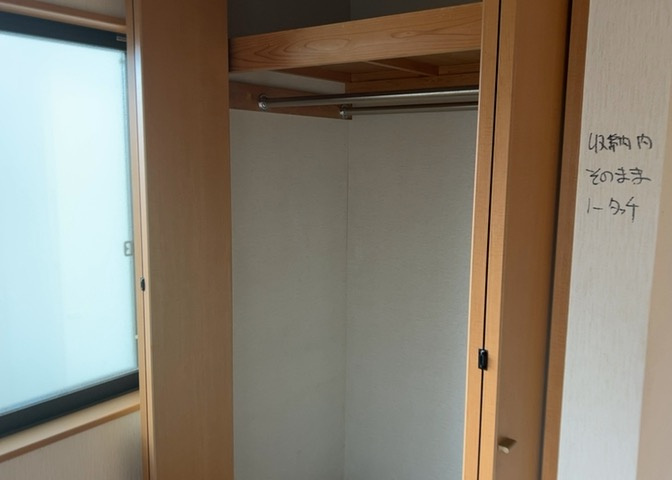 デザイン性を重視しすぎて収納が少なかった！なんてことにならないため、事前に現地で収納の数を確認しておくことをお勧めします。クローゼット以外にも床下収納や屋根裏収納、パントリーなどもチェックしましょう。