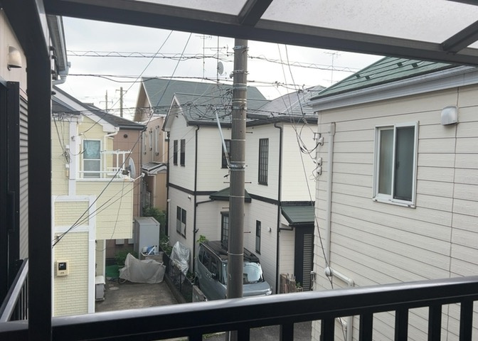 眺望を気にして物件を探す場合、前面に建物が建っていないか現地で確認しましょう！前面に建物があると景色はもちろん、日当たりや風通しにも影響が出てきます。住んだ時のことを想像しながら現地見学をしましょう。