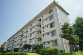 小室ハイランドC街区の外観