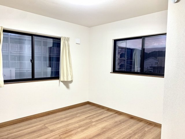 こちらも2面採光。