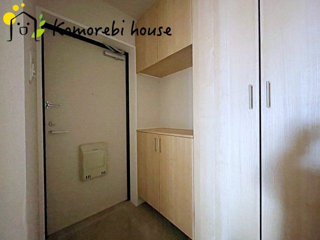 毎日通る玄関はこちらです