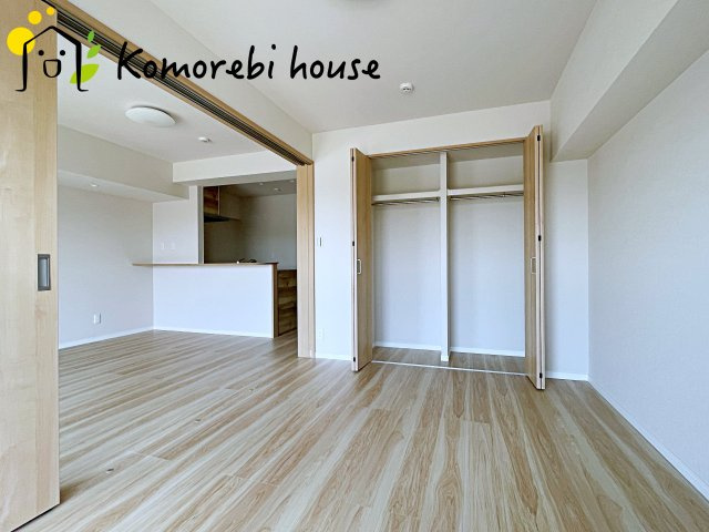 使い勝手のいい洋室です