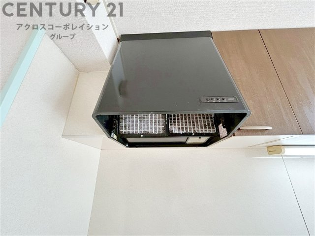 パワフルな吸引力で調理中の臭気等をしっかり処理してくれ、室内を快適に保ってくれます。　