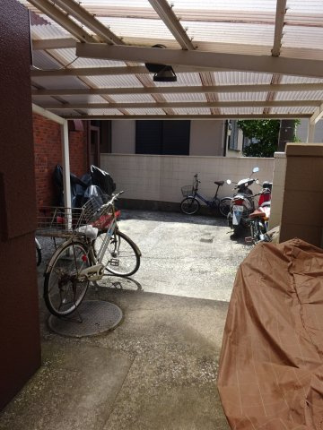 屋根付きの駐輪場で愛車も安心
