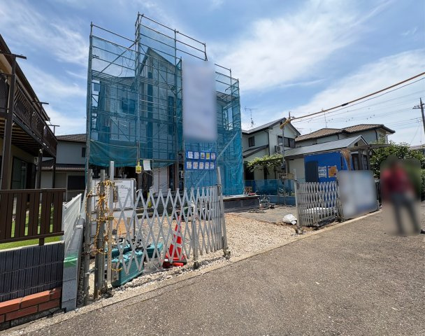 広々とした約19.2帖のリビング！全居室6帖以上・全居室に収納がある3LDK！WIC＋ファミリークローゼット付き！全室南向きで陽当り良好！駐車スペース2台可(車種による)！