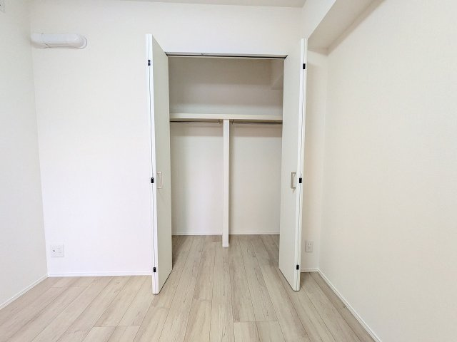 ～収納力の高いクローゼット完備～