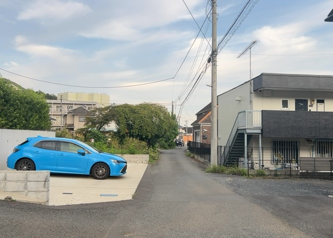 桜や紅葉の名所に出かける人は多いと思いますが、家にいながら季節の移ろいを感じる生活を送りませんか？リビングや窓から見える景色が生活を彩るワンポイントに！現地から見える景色を堪能してみては如何でしょう。