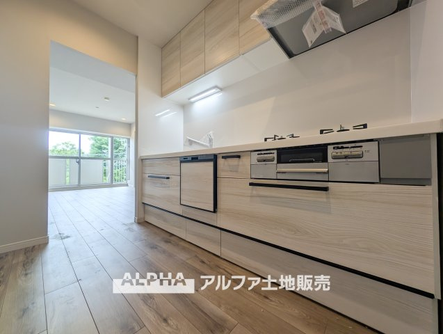 【Life　without　end】　◆心地よさを求めて◆終わりのない暮らしづくりはキッチンから始まる。食事は暮らしの中でとても重要。お洒落なキッチンを使用すれば空間の居心地良さが変わる。