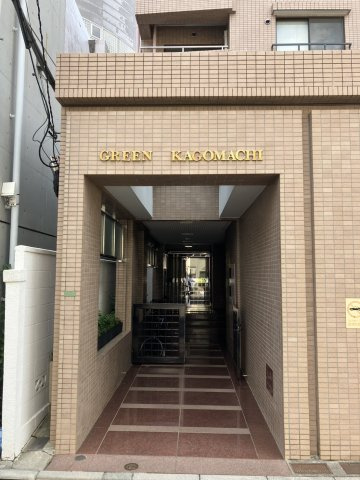 マンション入り口からロビー、共用部まで、大規模修繕により、とてもキレイになっています。
